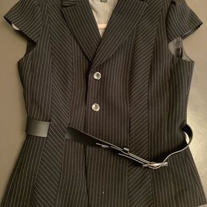 Brand new two piece Tahari ladies suit